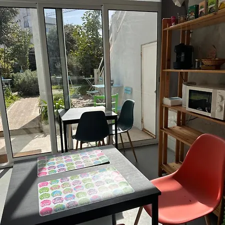 Kwatera prywatna Chatnoirporto Lamaison